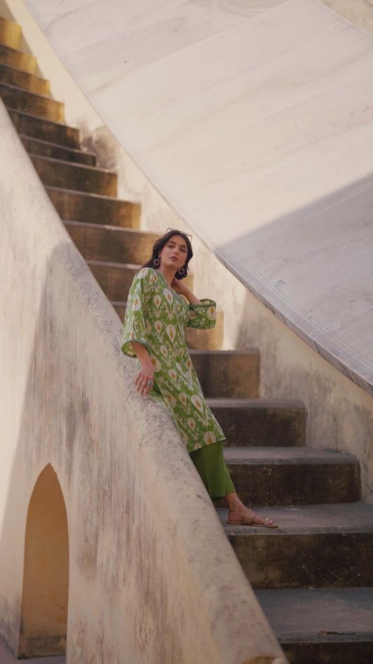 Elegant Green Cotton Three-Piece Suit